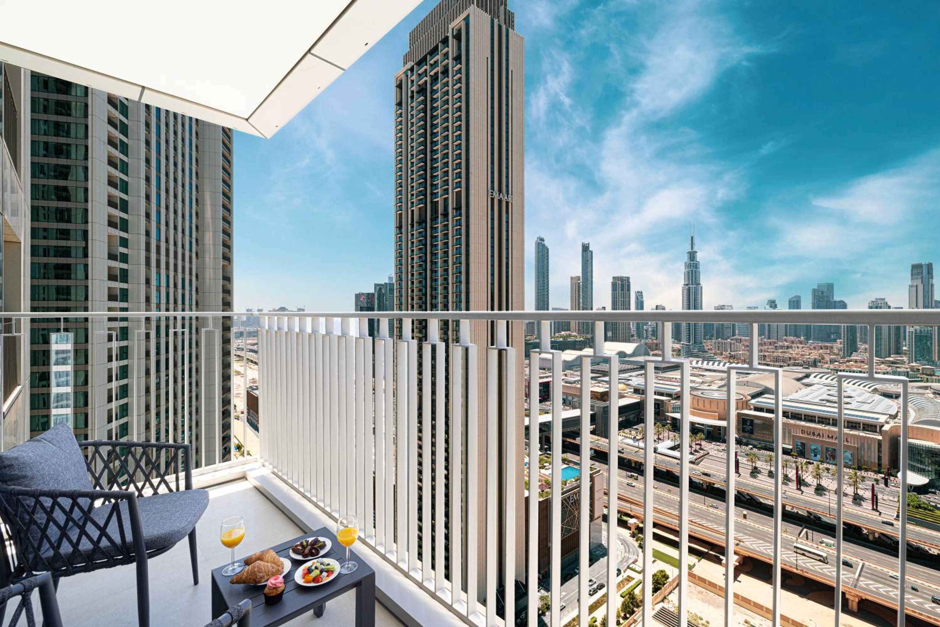 Stunning Two-Bedroom Apartment with Skyline View & walk to Dubai Mall by TerraHome