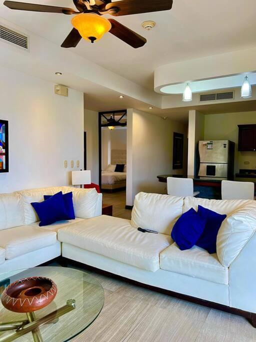 Condo Jungle Bay