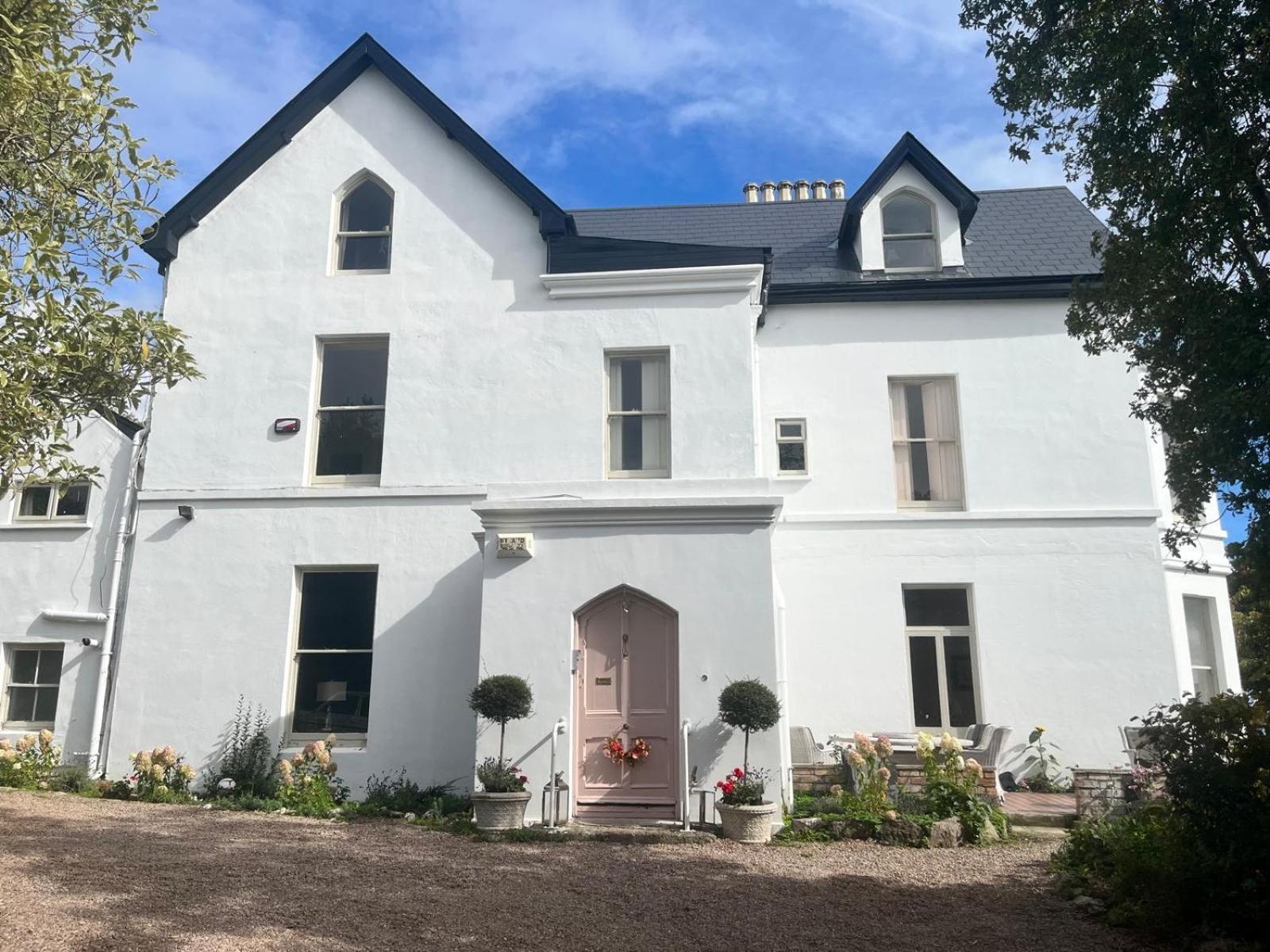 Hotel Lynwood house - Image 1