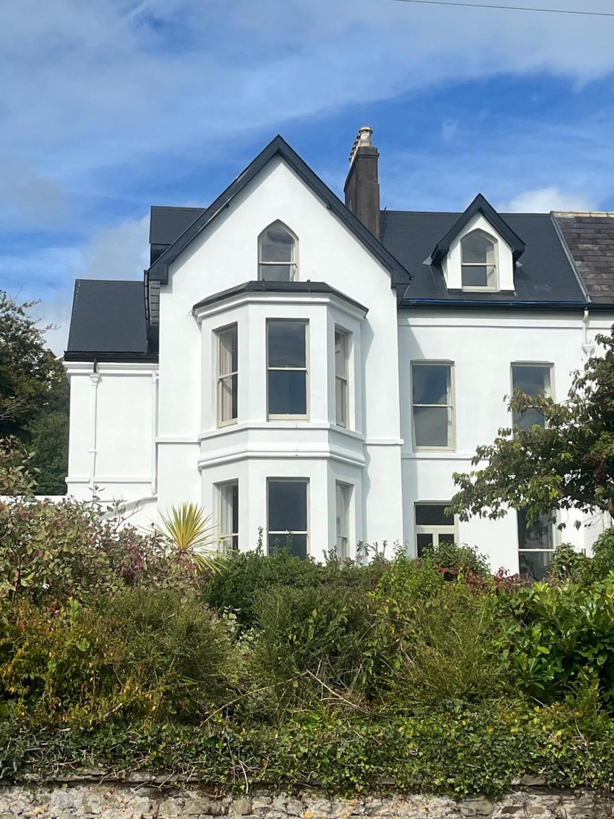 Lynwood house
