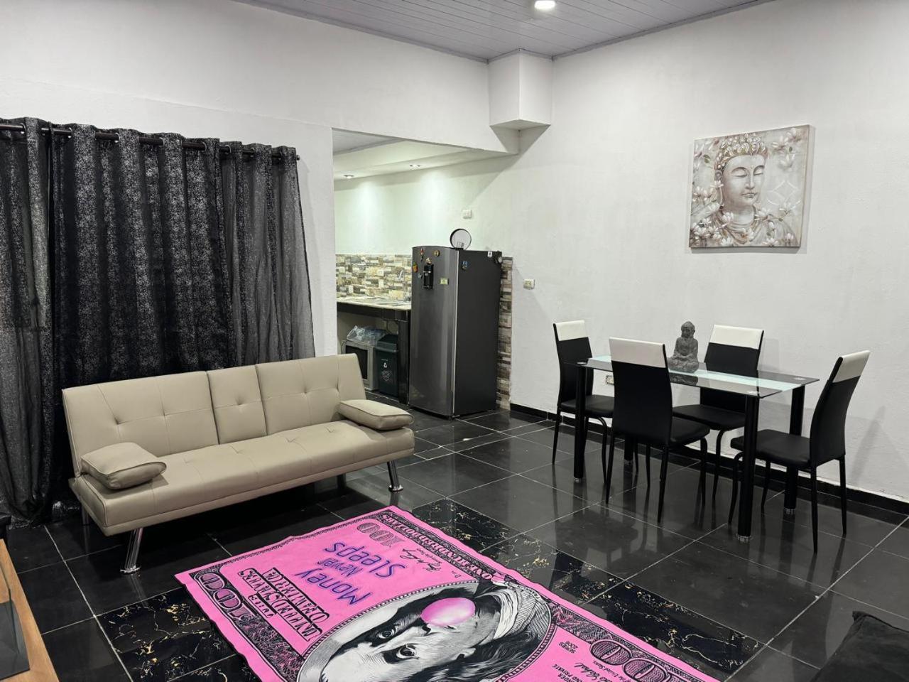 Apartamento en condominio marvin