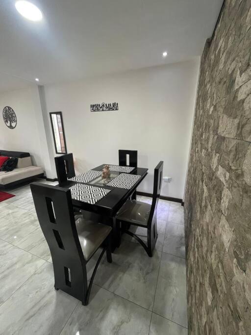 Cómodo Apartamento cerca del Aeropuerto