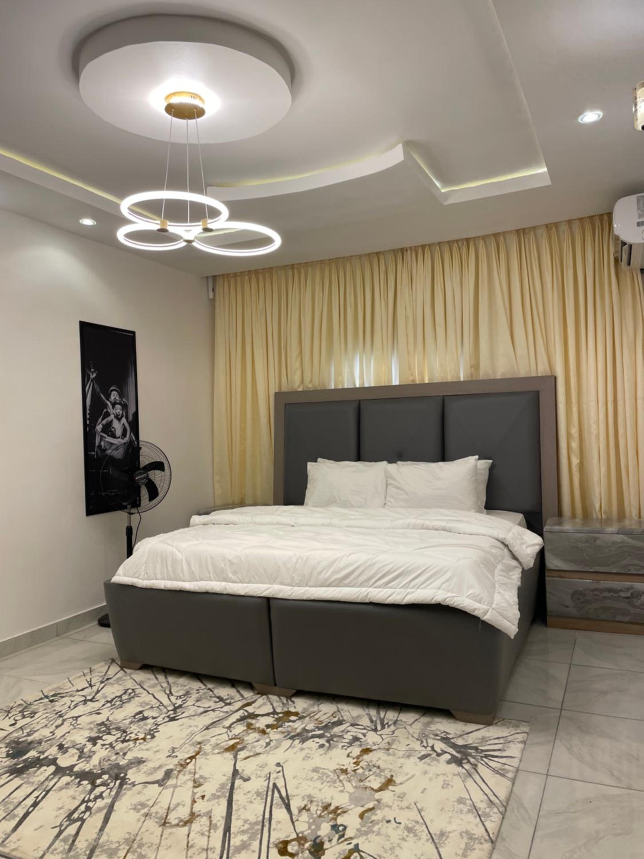 Eddy Apartment