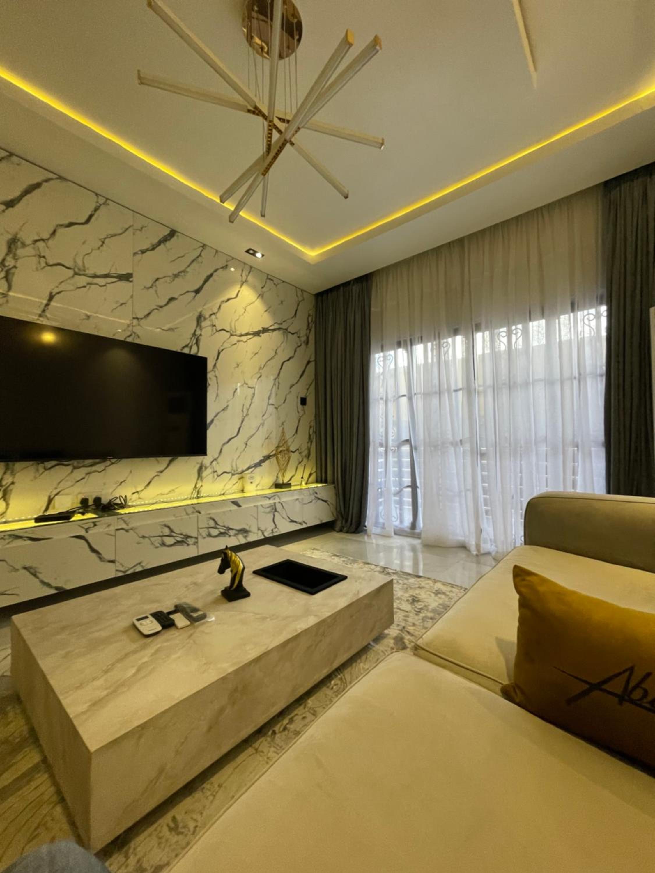 Eddy Apartment