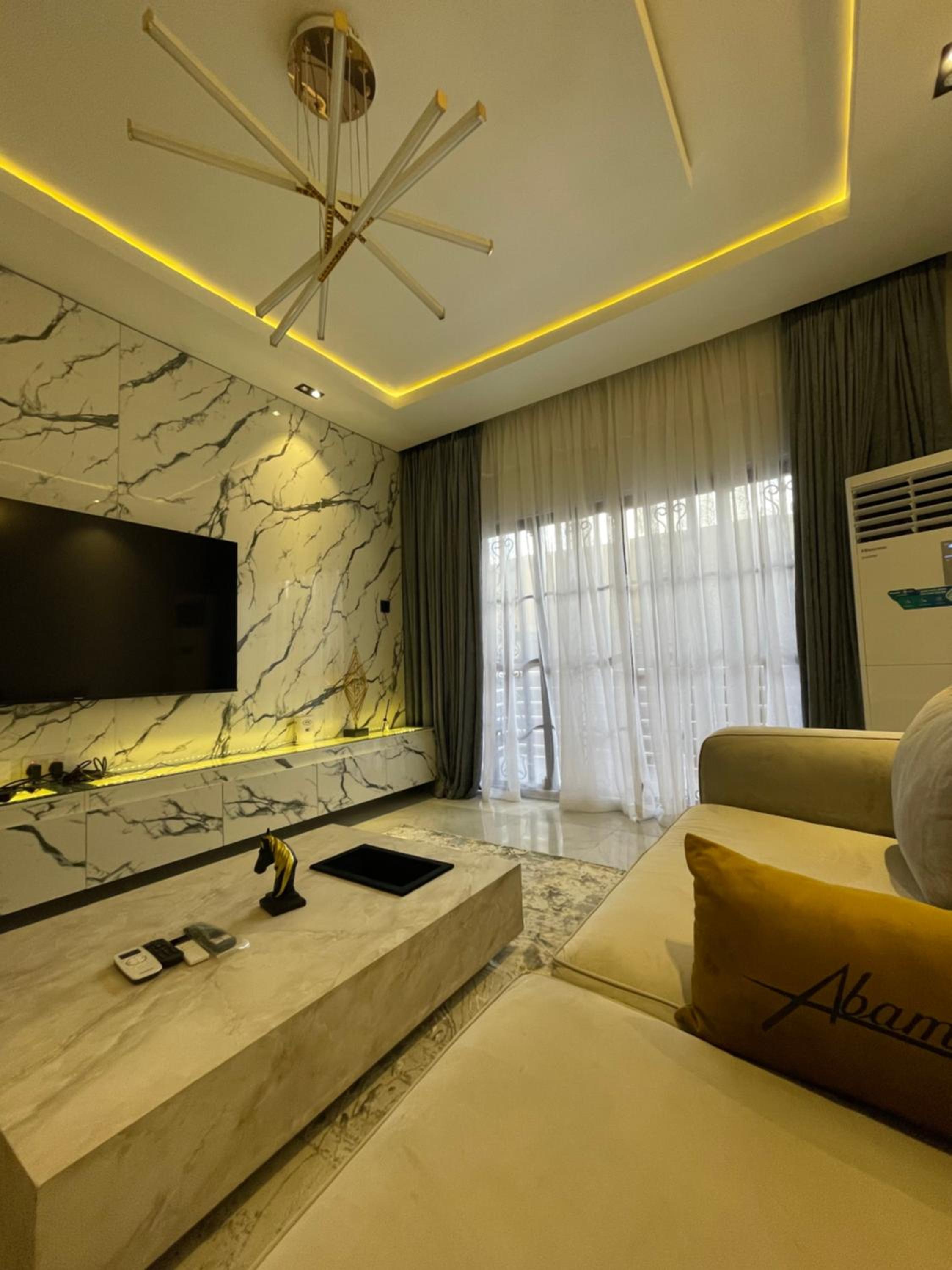 Eddy Apartment
