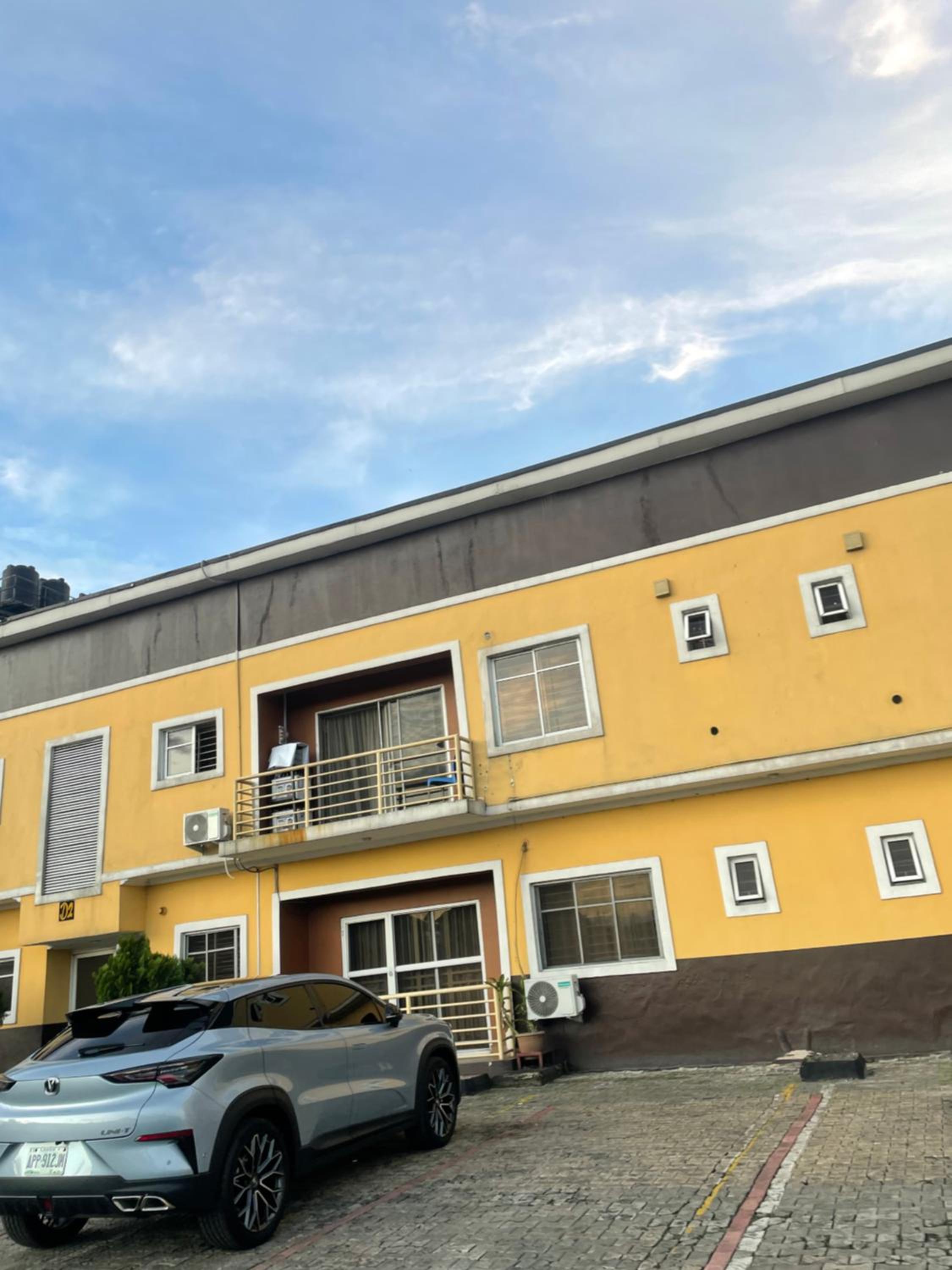 Eddy Apartment