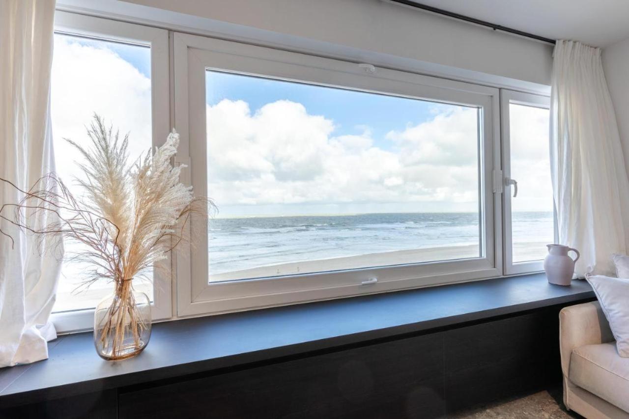 Wonderful architect designed flat with sea view view 3