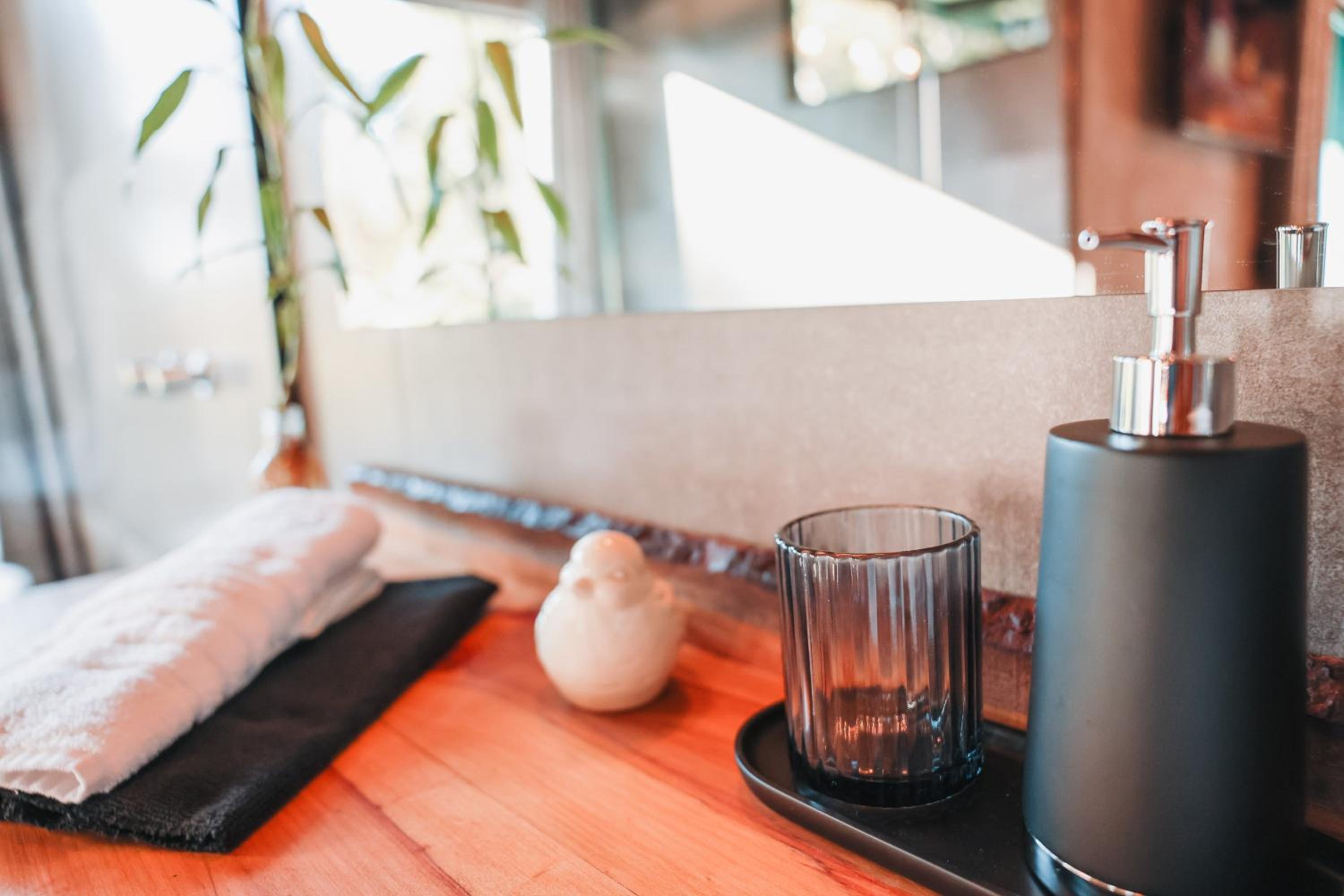 Chalé Romântico em Curitiba, climatizado com banheira - TinyHousePassauna