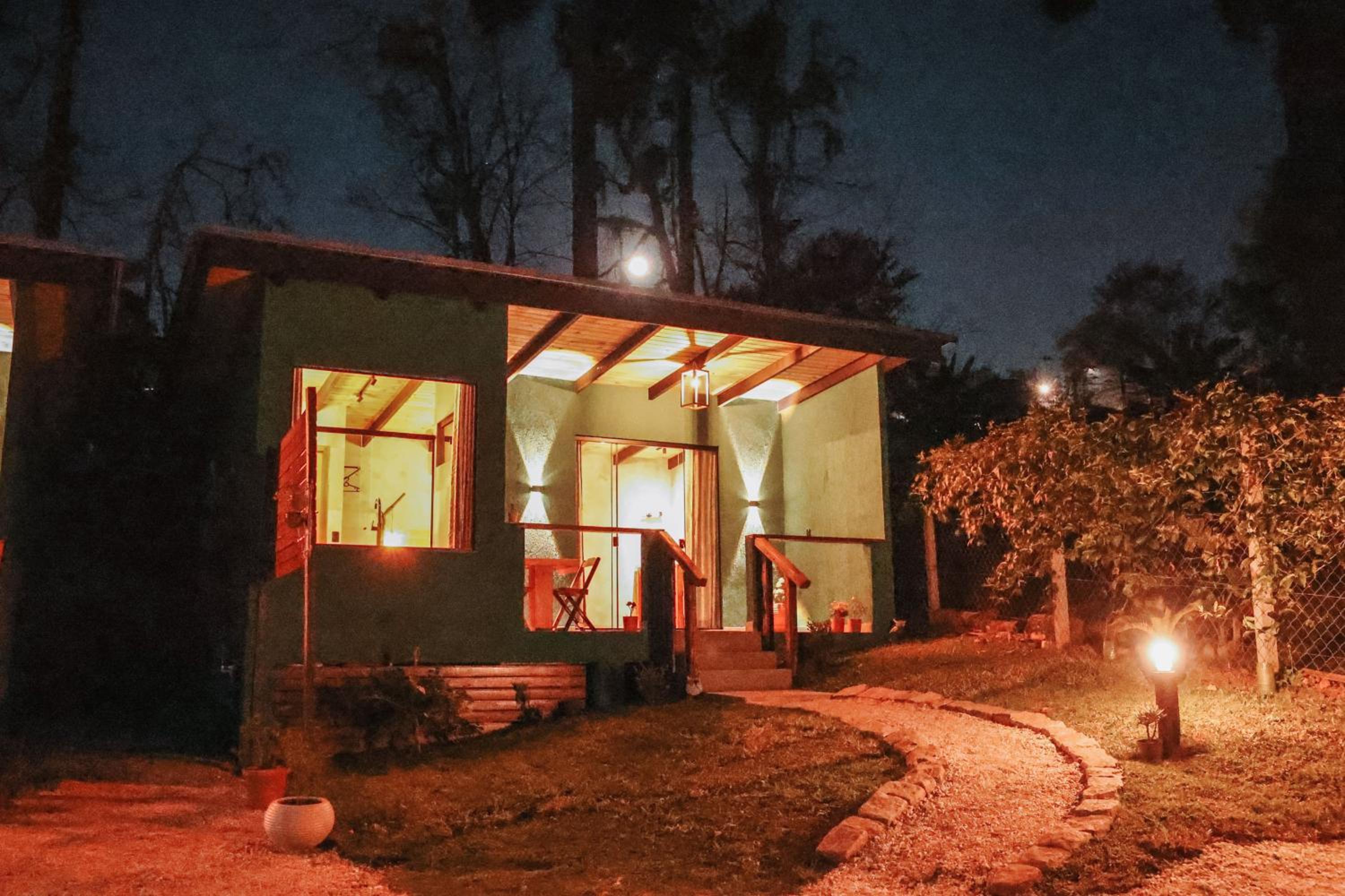Chalé Romântico em Curitiba, climatizado com banheira - TinyHousePassauna