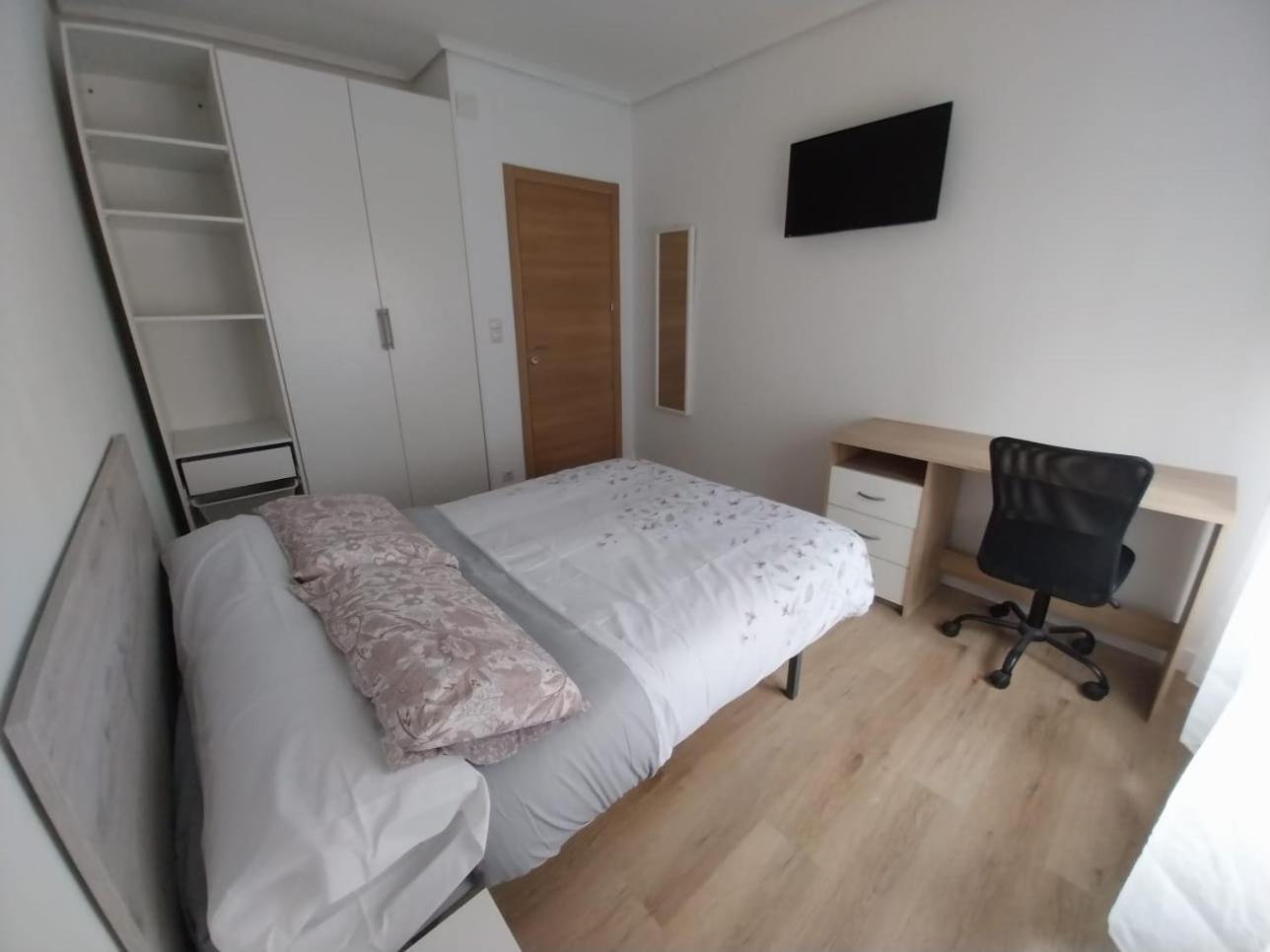 Habitación con balcón centro Bilbao zona artística