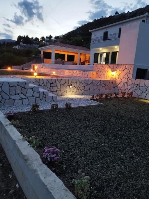 Hotel Secluded house - guaranteed privacy - heated pool - Image 1