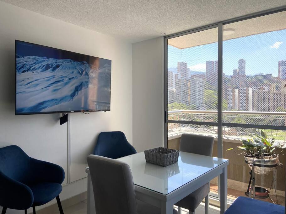 Central Family Home with Air Conditioning