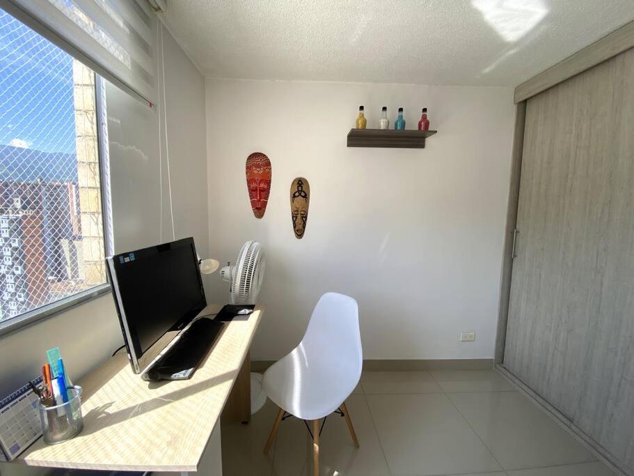 Central Family Home with Air Conditioning