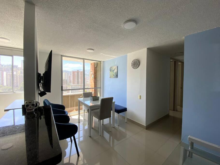 Central Family Home with Air Conditioning