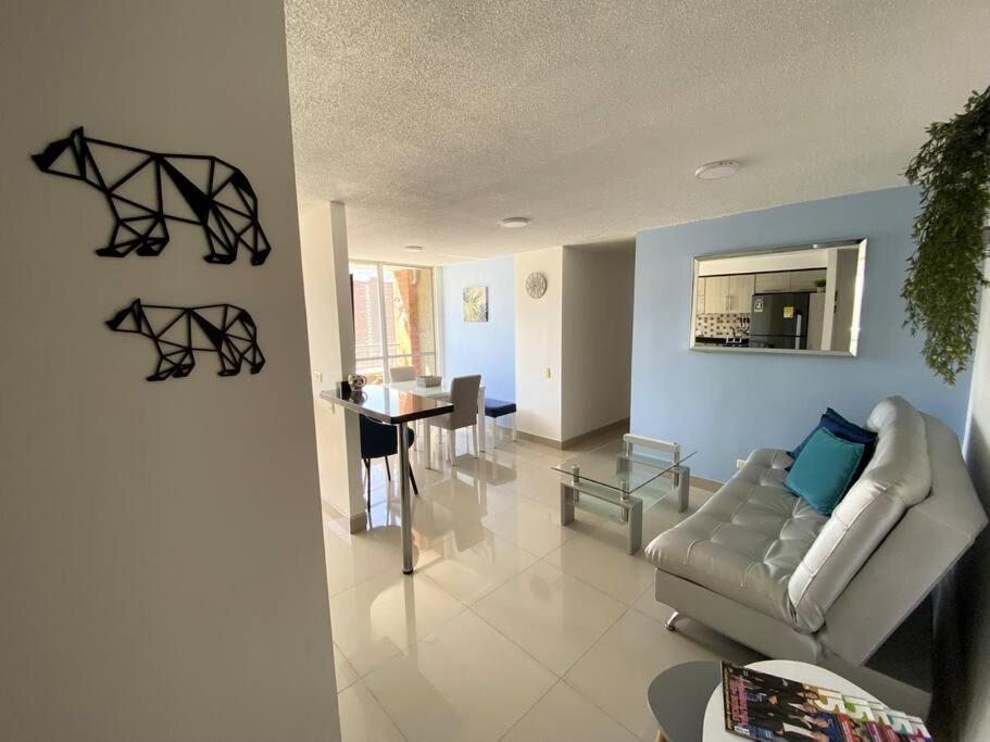 Central Family Home with Air Conditioning
