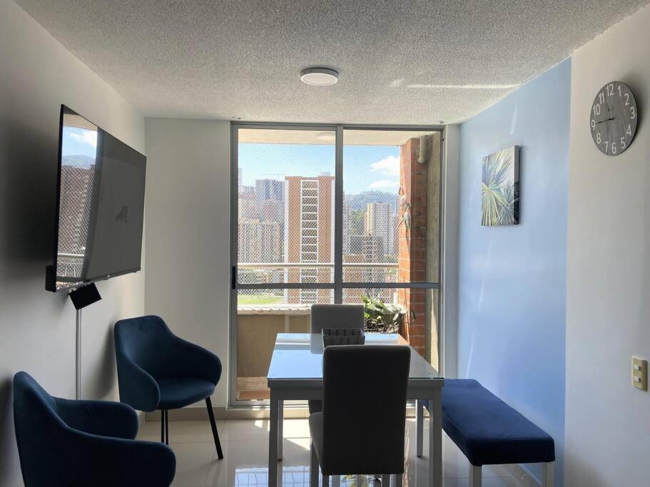 Central Family Home with Air Conditioning