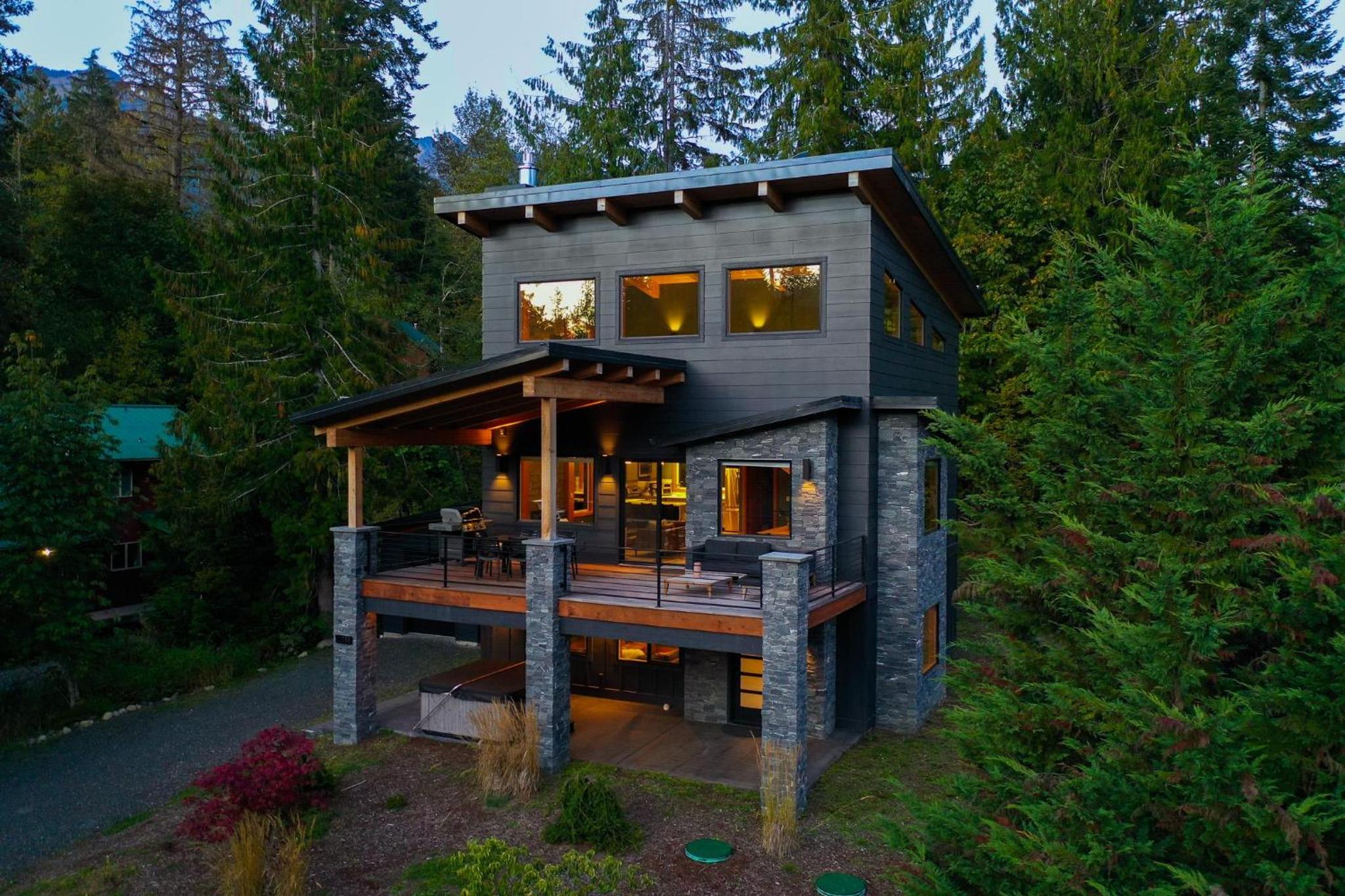 Whistler Peak Lodge