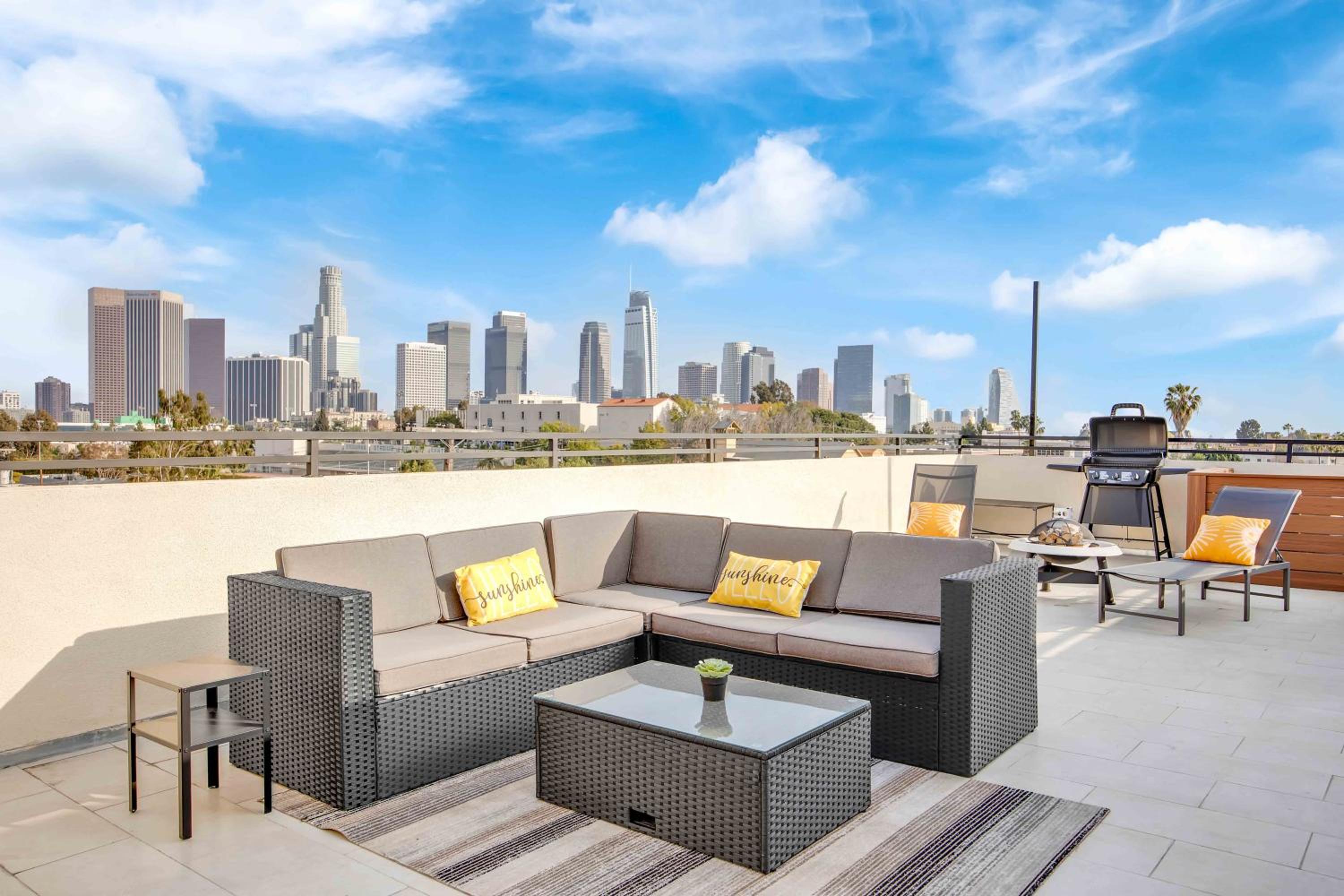 Spectacular Rooftop View House