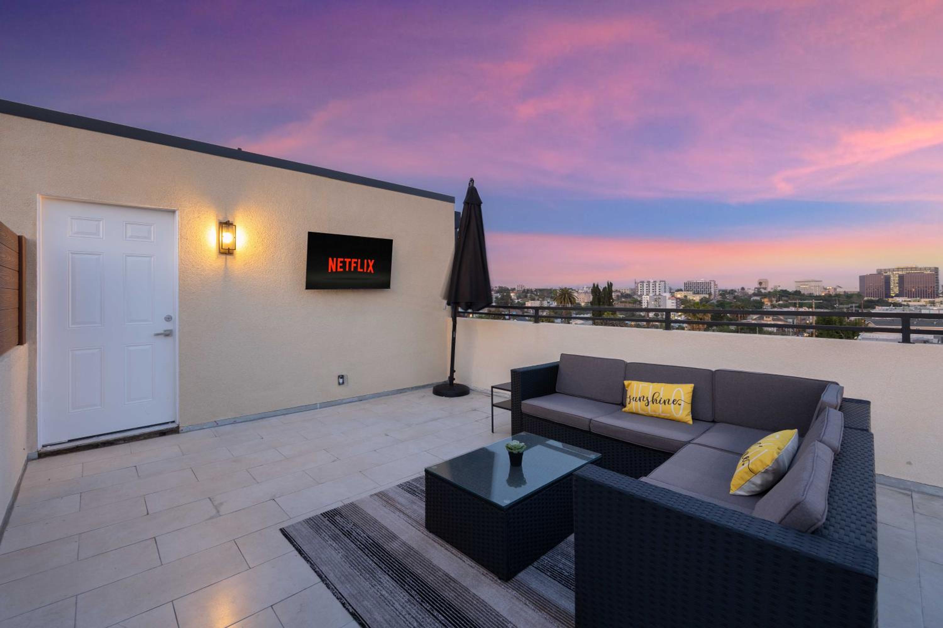 Spectacular Rooftop View House