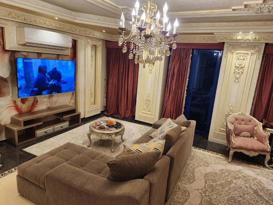 Luxury 2BH with full Cairo Nile view