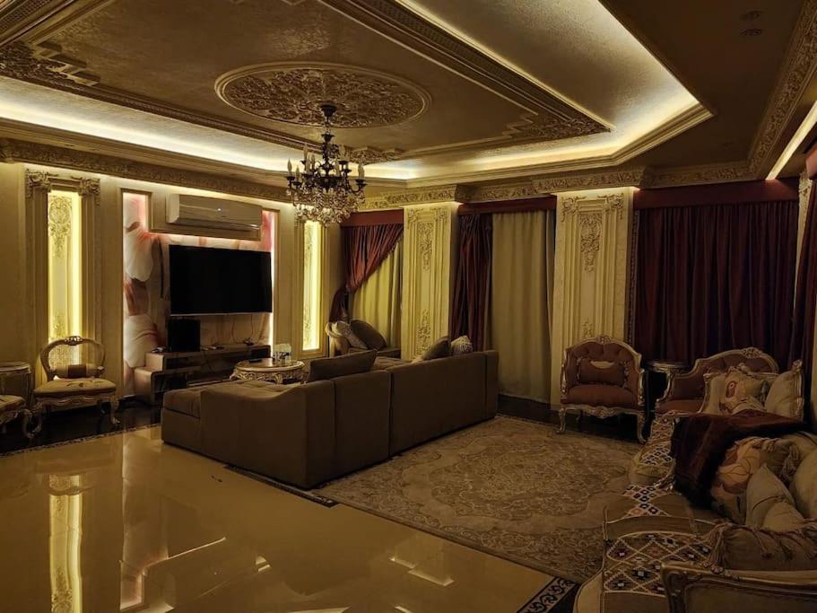 Luxury 2BH with full Cairo Nile view