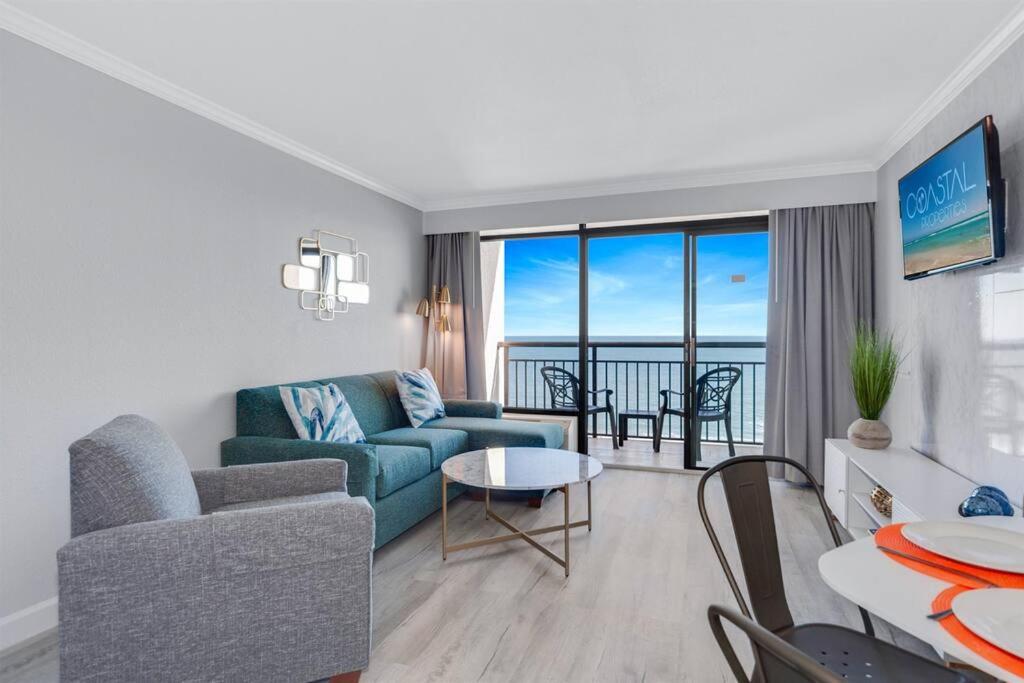 Oceanfront Oasis, Luxe 1BR Haven with Full Kitchen! CR 622 view 4