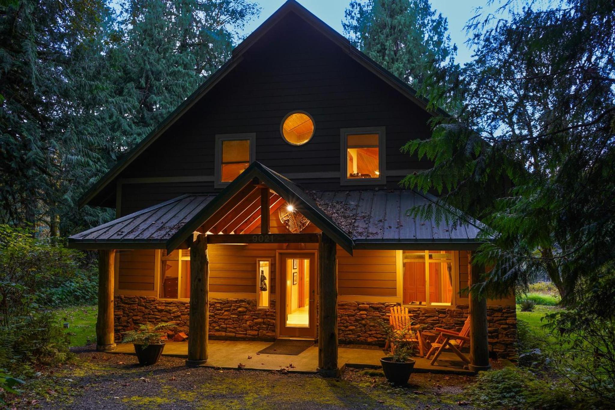Waterfront Chalet
