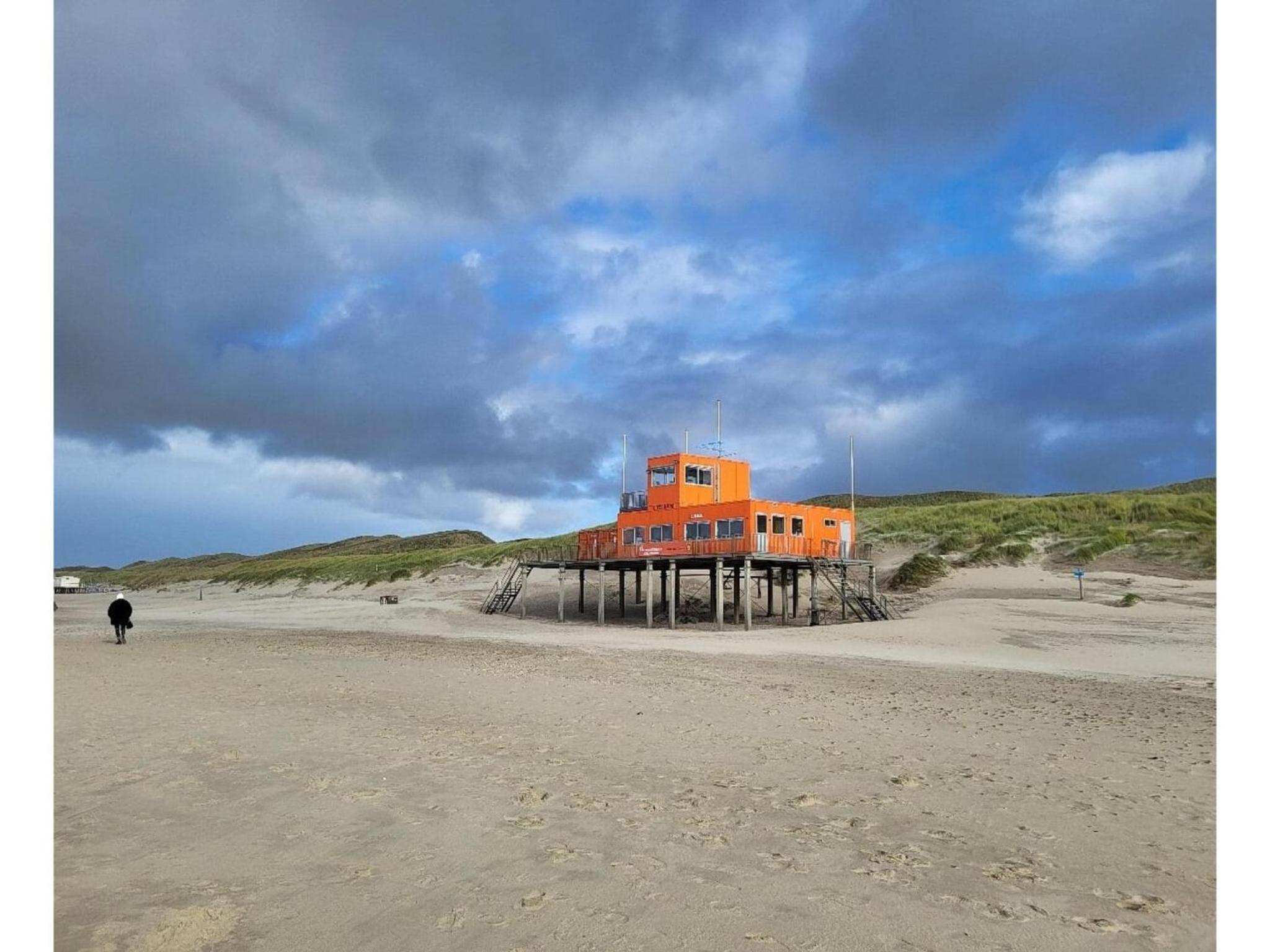 Duinland 245 bungalow for 6 guests near sea
