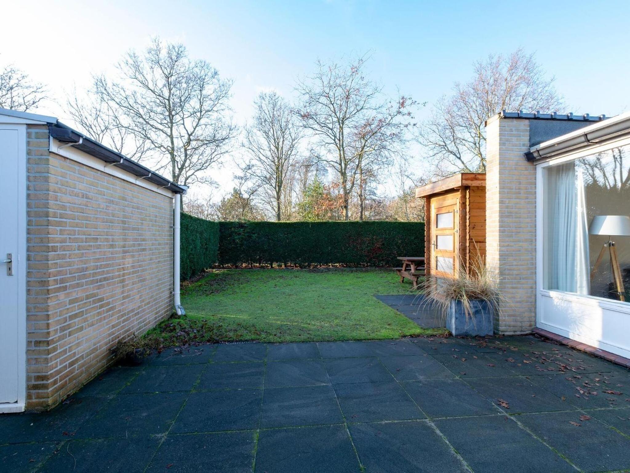 Duinland 245 bungalow for 6 guests near sea
