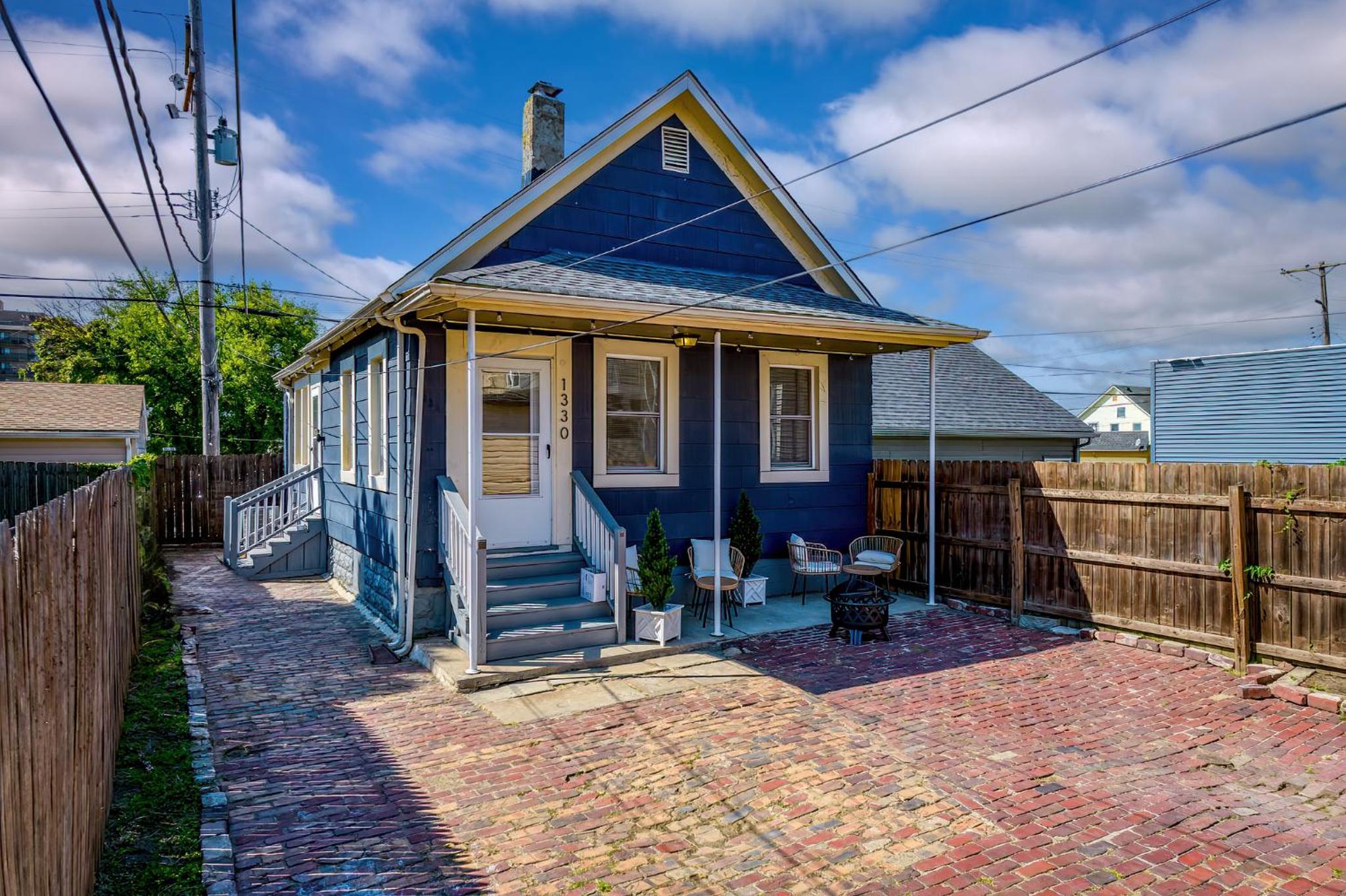 Comfortable 2-Bedroom House In Cleveland 1330 view 4