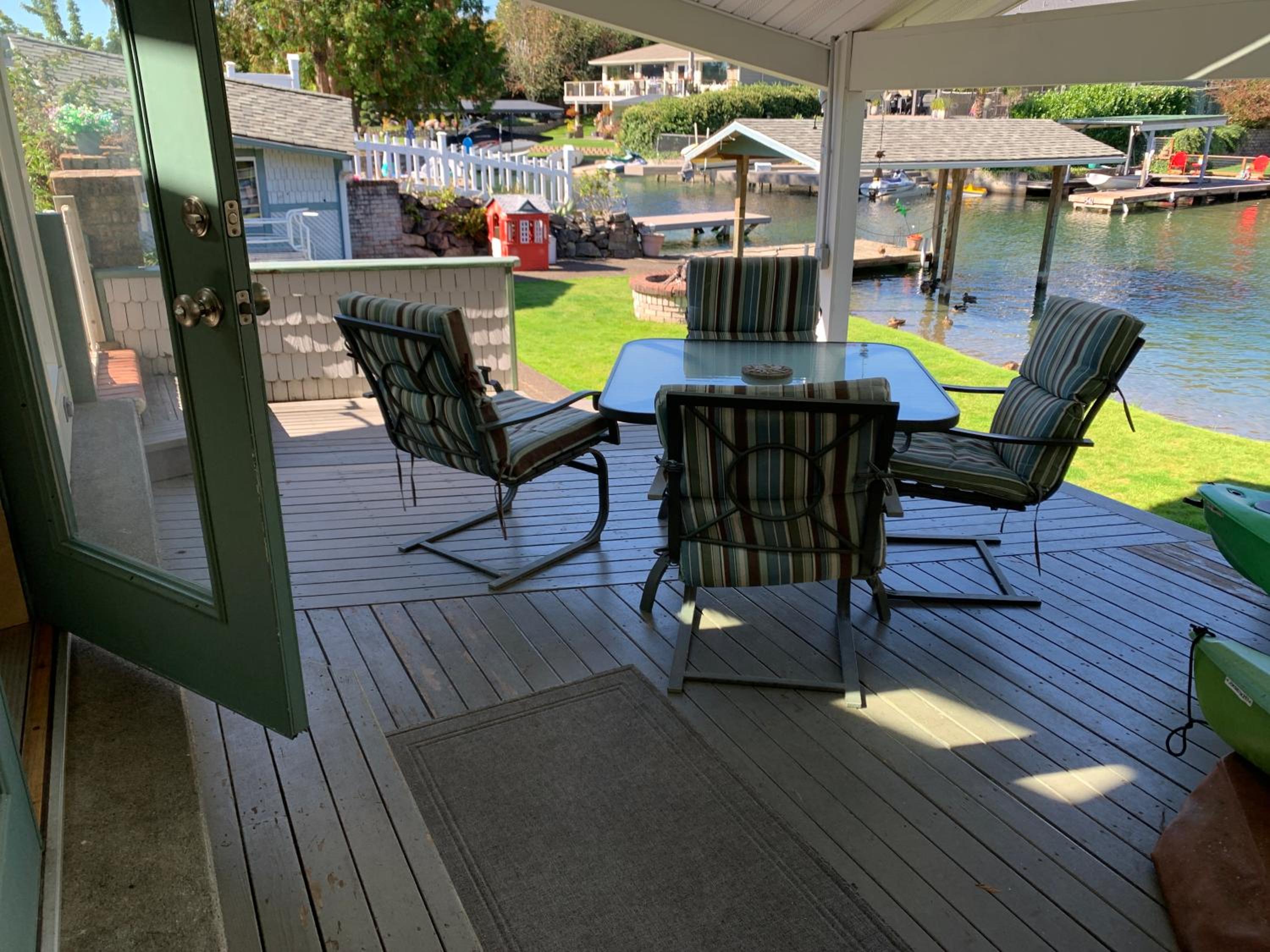Lake Tapps Bungalow view 2