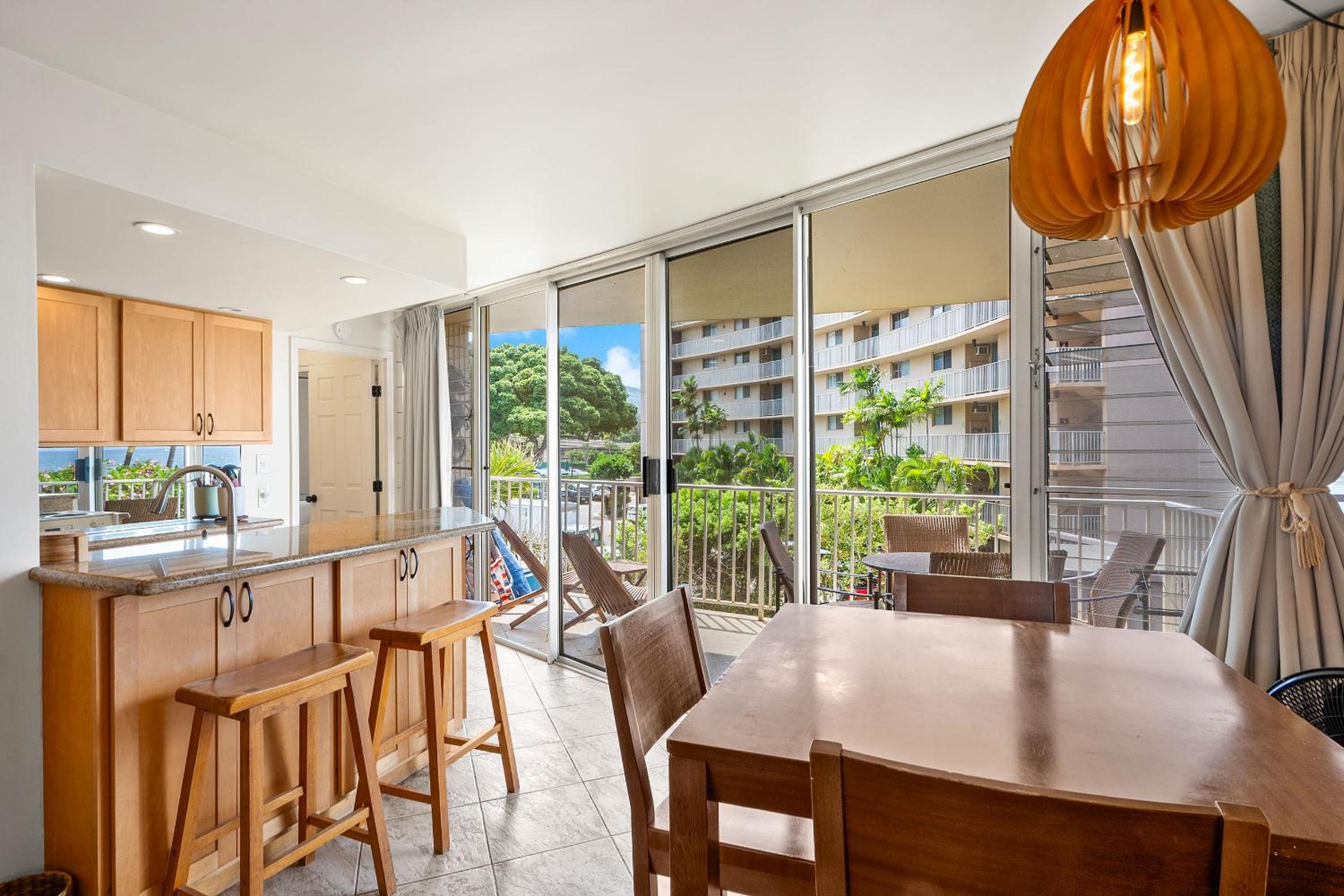 Kamaole Nalu 301 - Stunning Ocean Views, Renovated