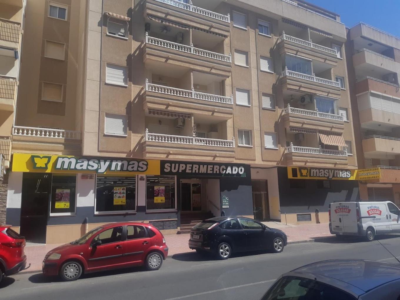 Calle Pedro Lorca Spacious Studio near Del Cura Beach , seafront with many reastoraunts, supermarket Masymas and pharmacy 24h view 2