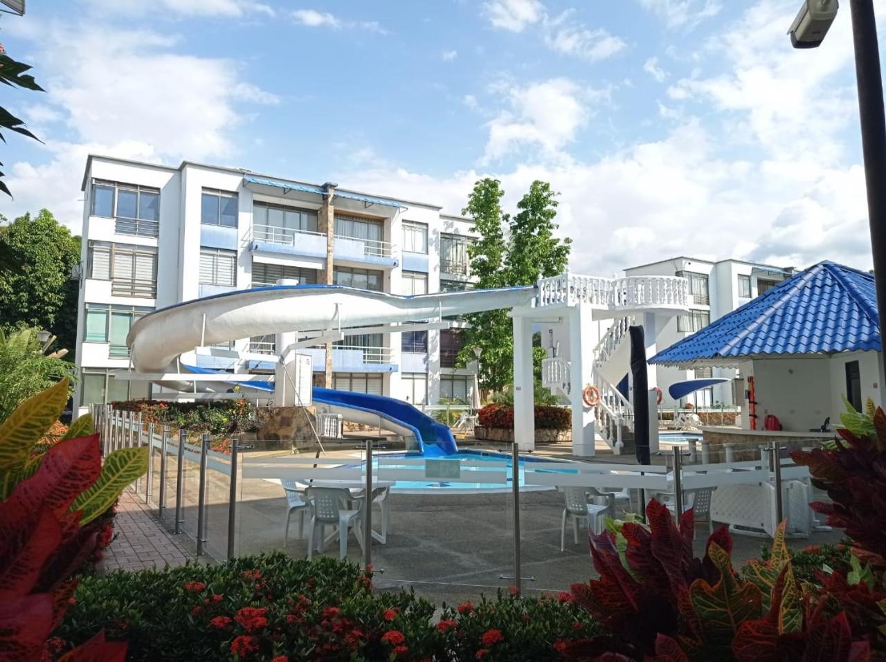 Ac APTO MELGAR CON PISCINA