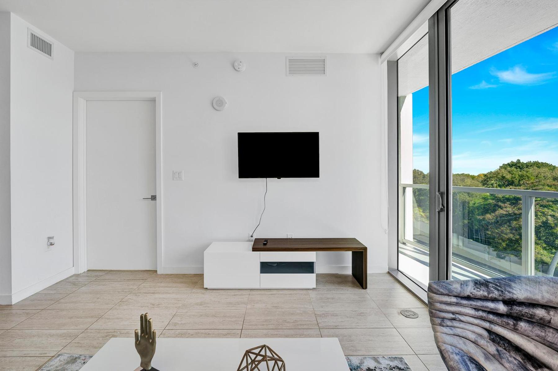 LUXURY NEW CONDO AT MIAMI DESIGN DISTRICT