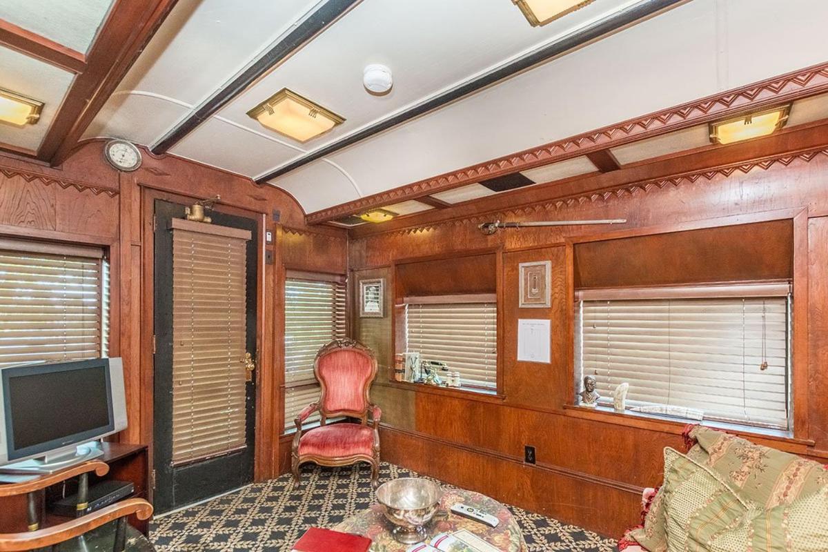 Pullman Train Car