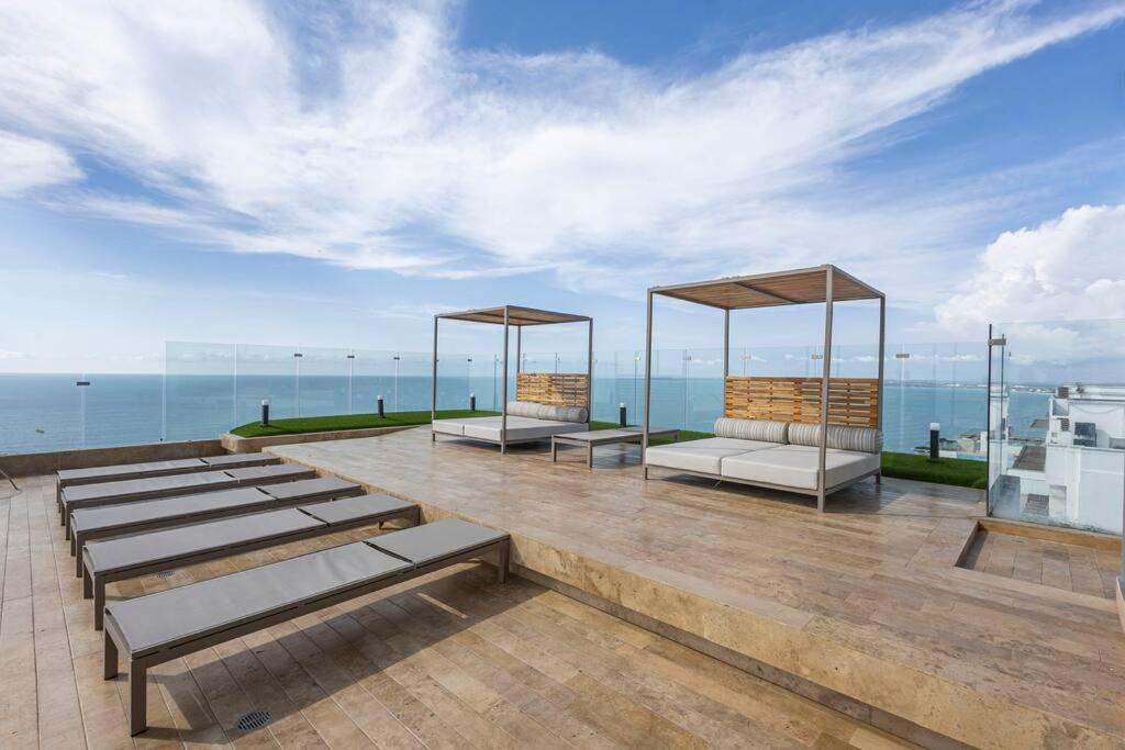 Beachfront Condo 1605 Murano Centro 1, Near Walled City Airport Pick Up