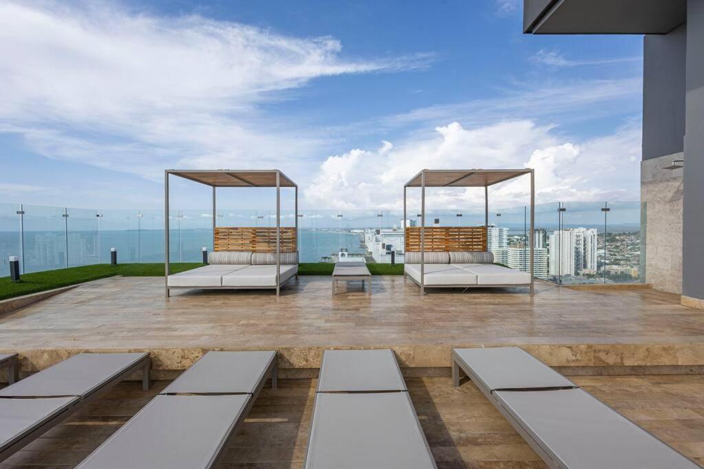 Beachfront Condo 1605 Murano Centro 1, Near Walled City Airport Pick Up