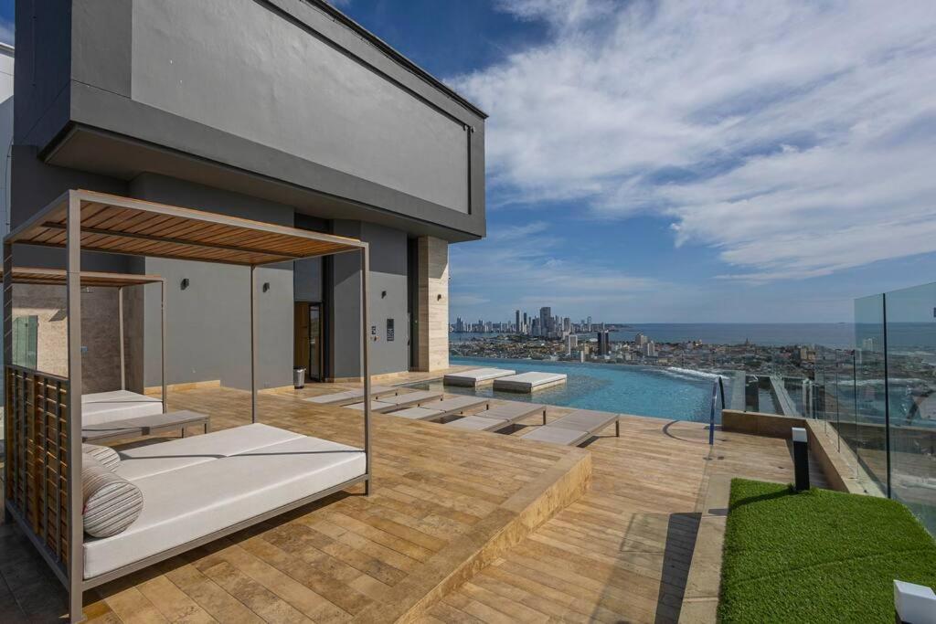 Beachfront Condo 1605 Murano Centro 1, Near Walled City Airport Pick Up