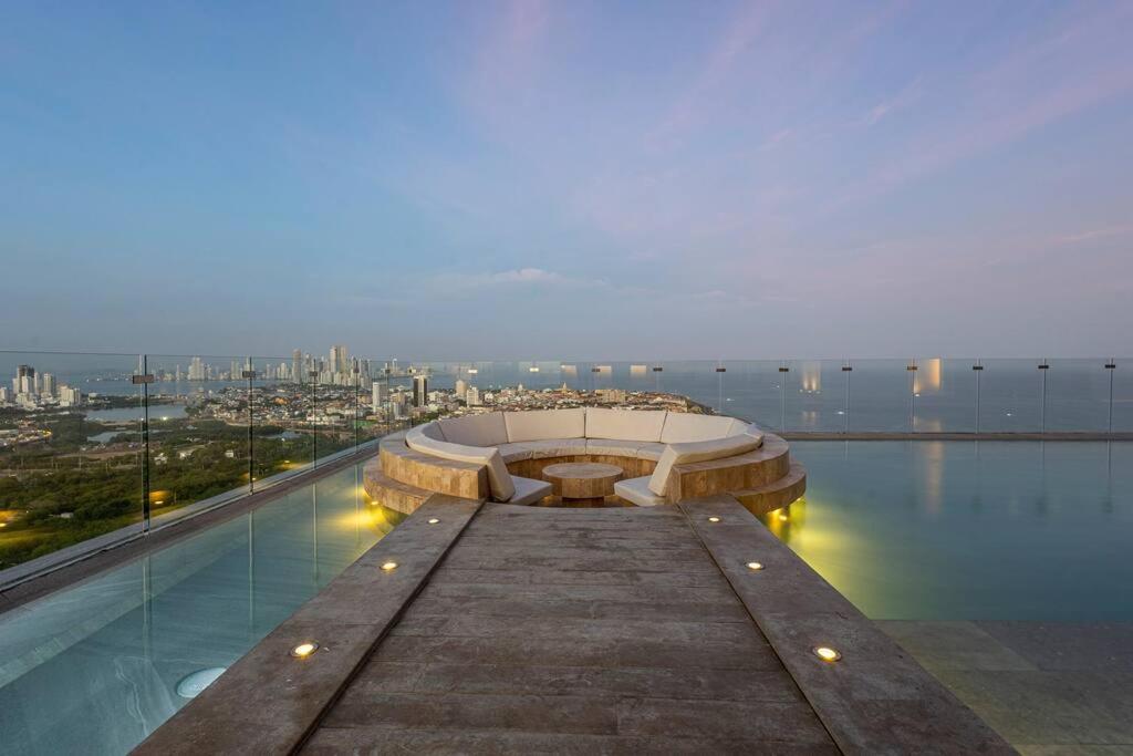 Beachfront Condo 1605 Murano Centro 1, Near Walled City Airport Pick Up
