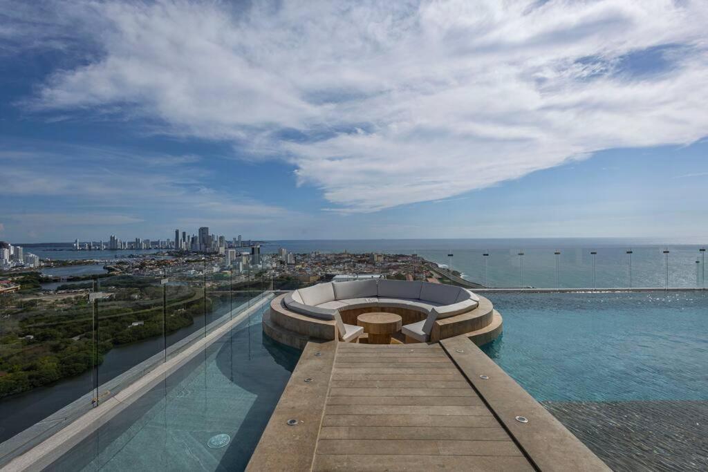 Beachfront Condo 1605 Murano Centro 1, Near Walled City Airport Pick Up