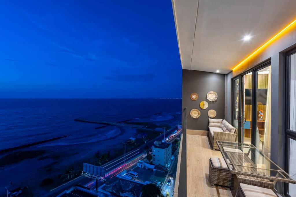 Beachfront Condo 1605 Murano Centro 1, Near Walled City Airport Pick Up