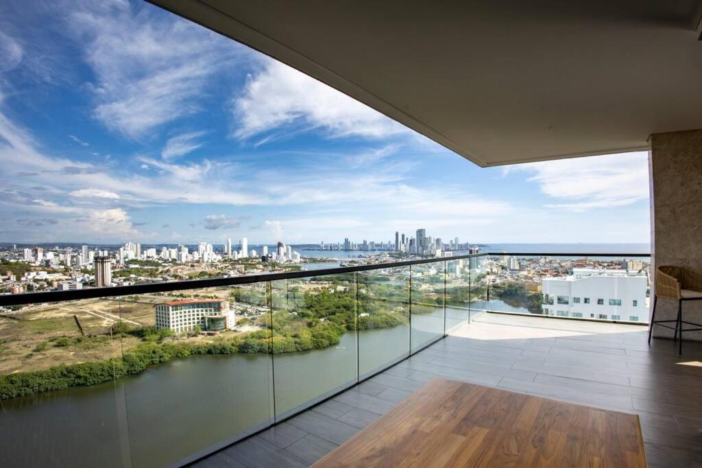 Beachfront Condo 1605 Murano Centro 1, Near Walled City Airport Pick Up