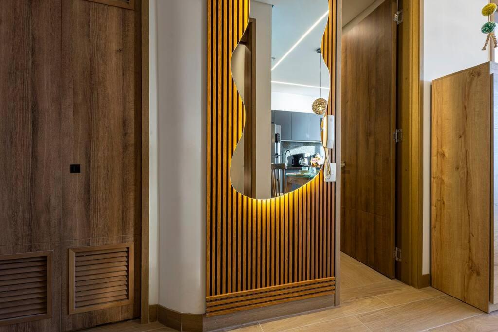 Beachfront Condo 1605 Murano Centro 1, Near Walled City Airport Pick Up