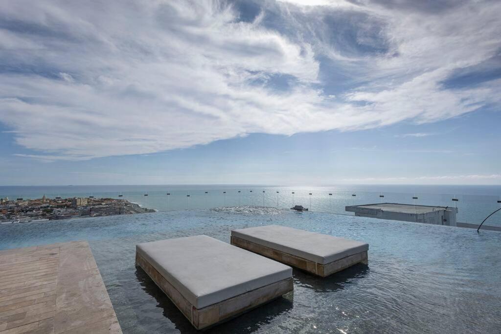 Beachfront Condo 1605 Murano Centro 1, Near Walled City Airport Pick Up