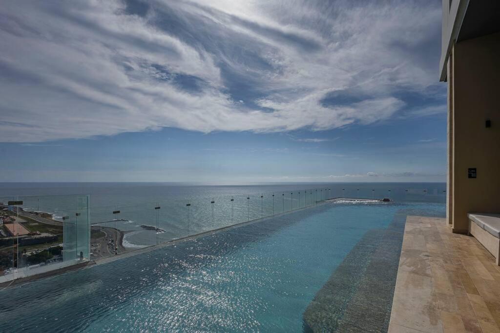 Beachfront Condo 1605 Murano Centro 1, Near Walled City Airport Pick Up