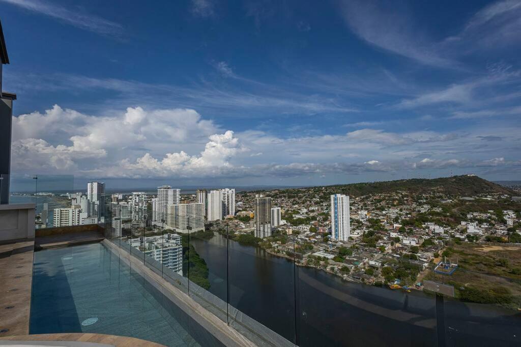 Beachfront Condo 1605 Murano Centro 1, Near Walled City Airport Pick Up