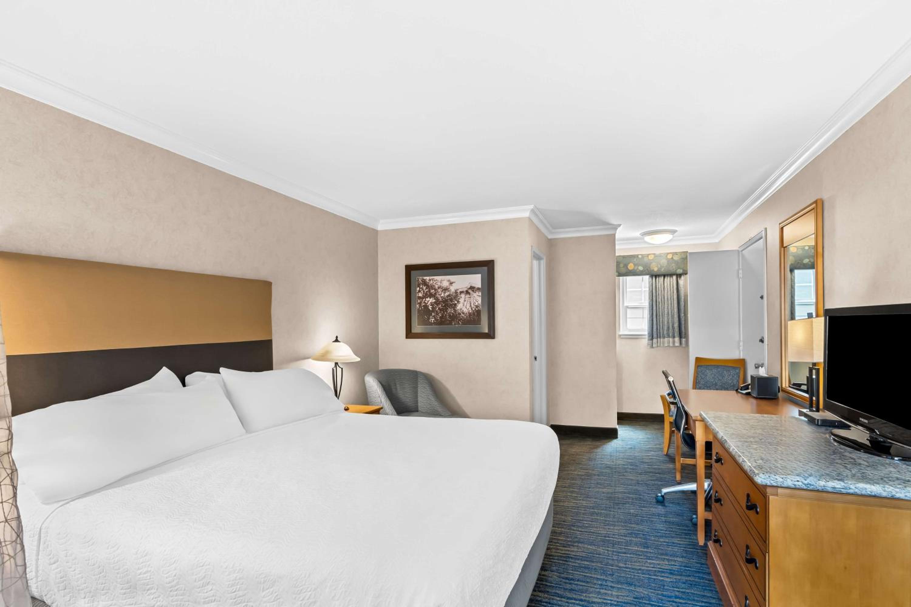 Best Western University Lodge