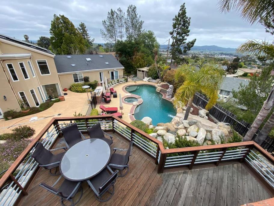 Oasis Private Entry Suite, Pool, Jacuzzi and more view 4