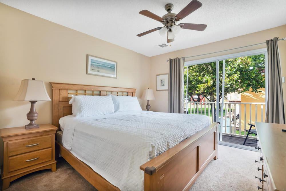 Relaxing Getaway in Emerald Island Near Disney view 3